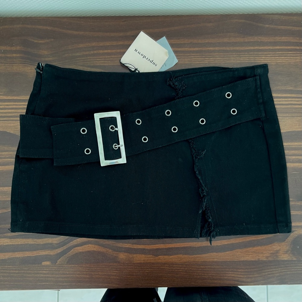 Superdown cadha belted mini skirt BNWT - Picture 4 of 4